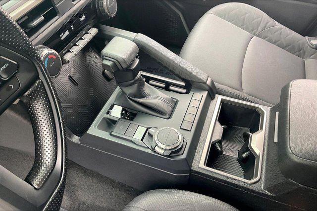 2025 Toyota Tacoma 4WD SR5