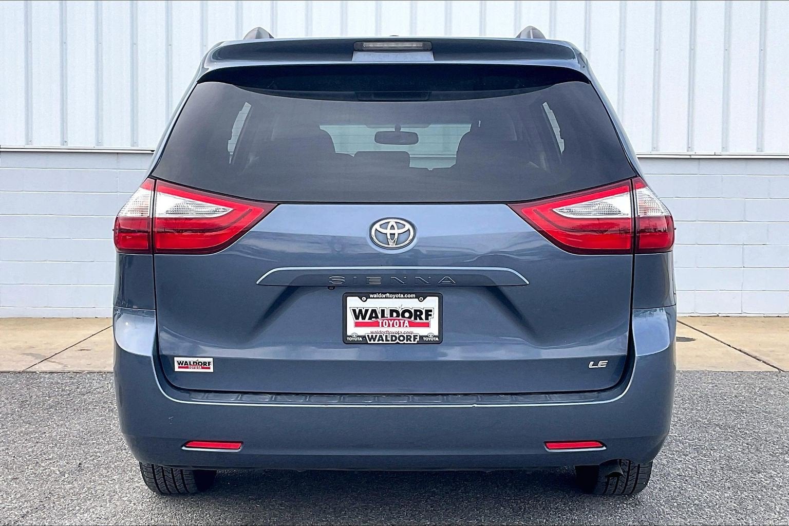 2017 Toyota Sienna LE