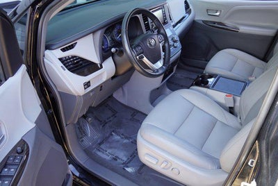 2019 Toyota Sienna XLE