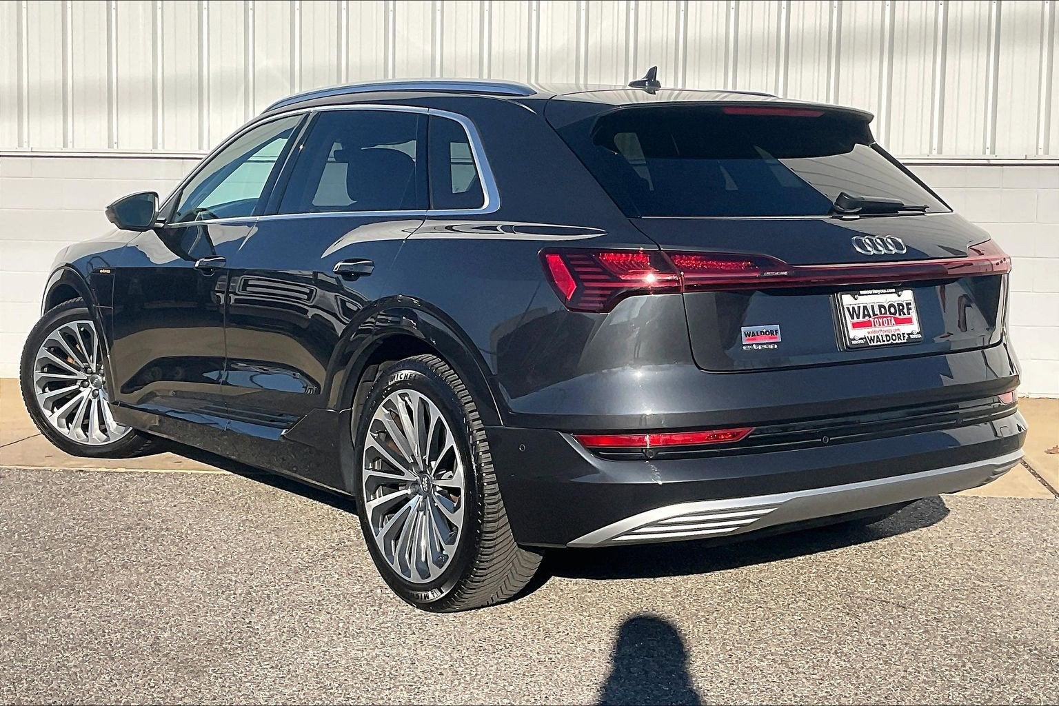 2019 Audi e-tron Prestige