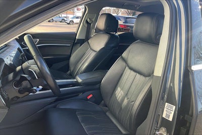 2019 Audi e-tron Prestige