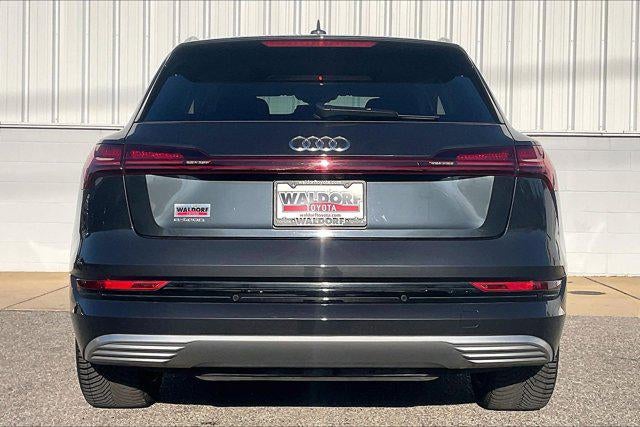 2019 Audi e-tron Prestige