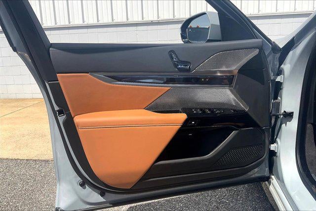 2024 BMW 7 Series 740i