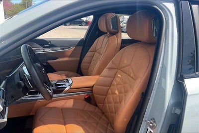 2024 BMW 7 Series 740i