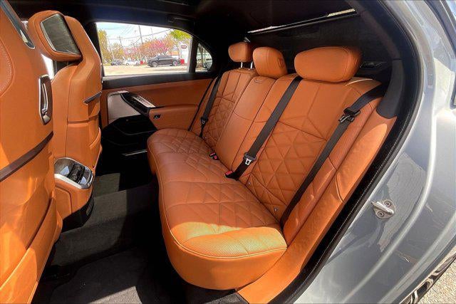 2024 BMW 7 Series 740i