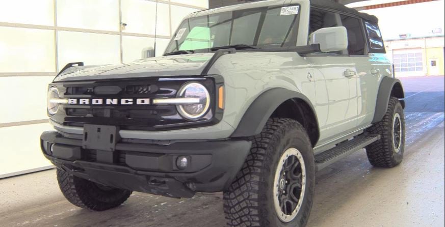 2022 Ford Bronco Outer Banks SASQUATCH