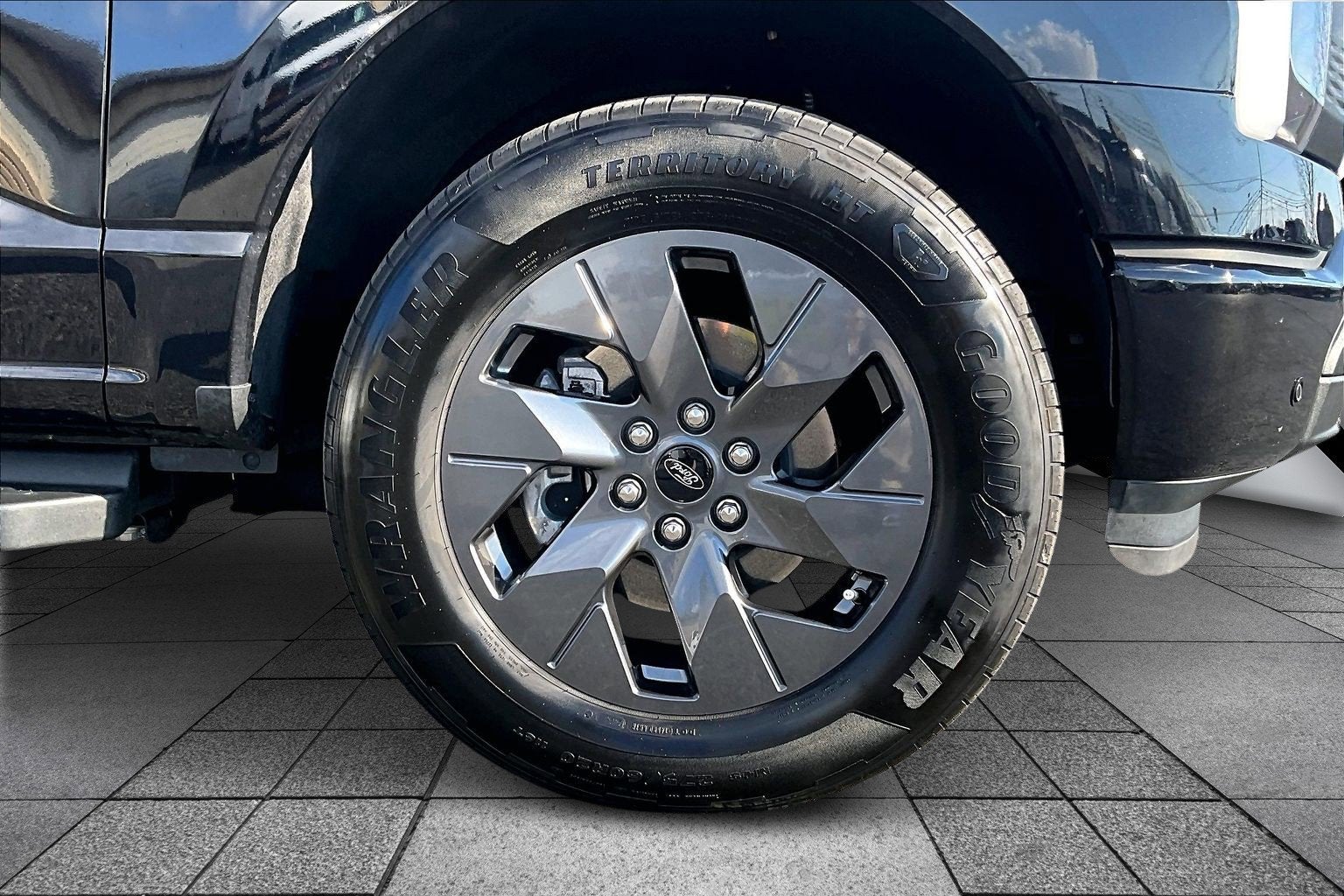 2024 Ford F-150 Lightning Flash