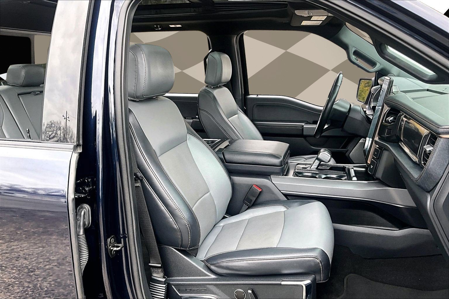 2023 Ford F-150 Lightning LARIAT