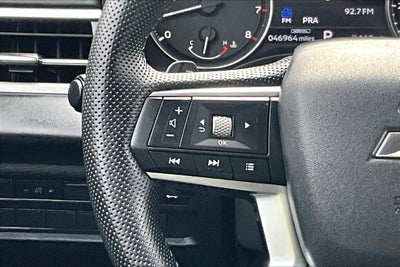 2023 Mitsubishi Outlander SE