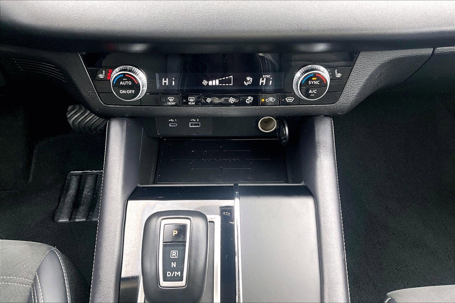 2023 Mitsubishi Outlander SE