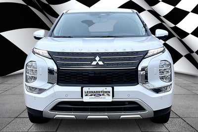 2023 Mitsubishi Outlander SE