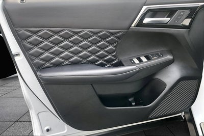 2023 Mitsubishi Outlander SEL