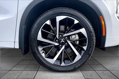 2023 Mitsubishi Outlander SEL