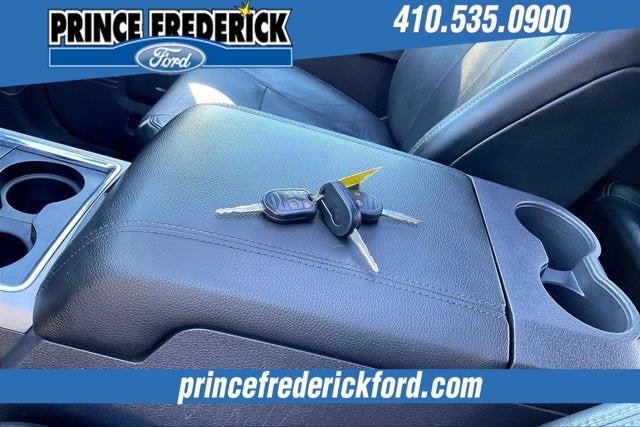 2013 Ford Super Duty F-350 DRW Lariat