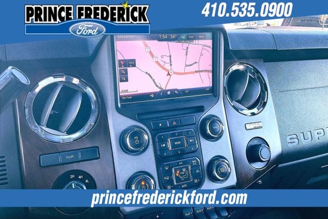 2013 Ford Super Duty F-350 DRW Lariat