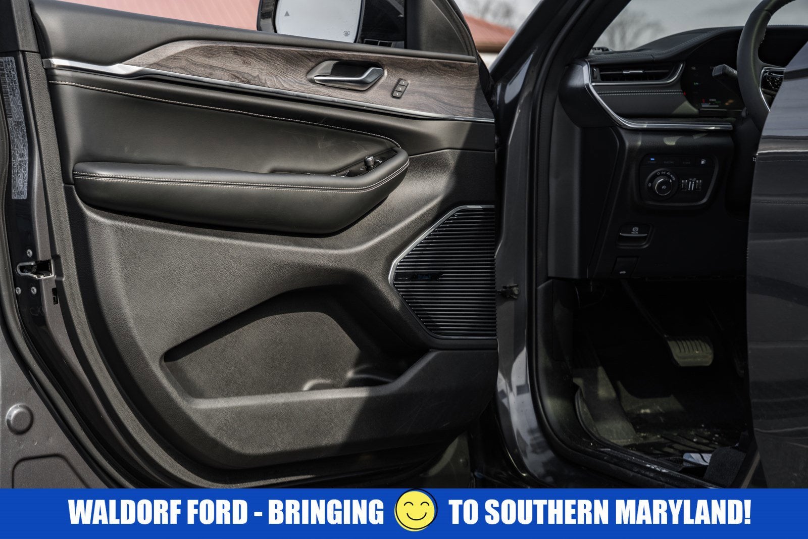 2023 Jeep Grand Cherokee 4xe Overland