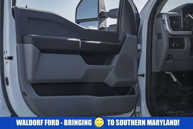 2023 Ford Super Duty F-550 DRW XL