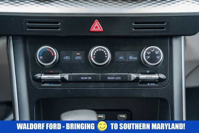 2023 Kia Carnival LX