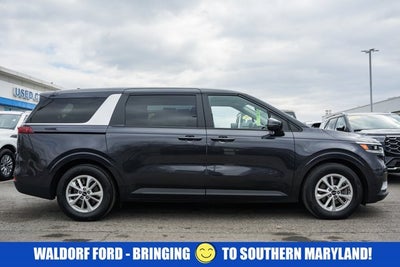 2023 Kia Carnival LX