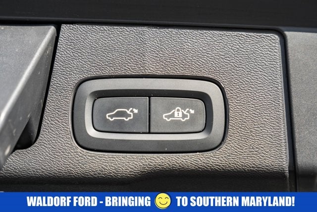 2025 Volvo XC60 Plus