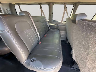 2023 Chevrolet Express Passenger 3500 1LS