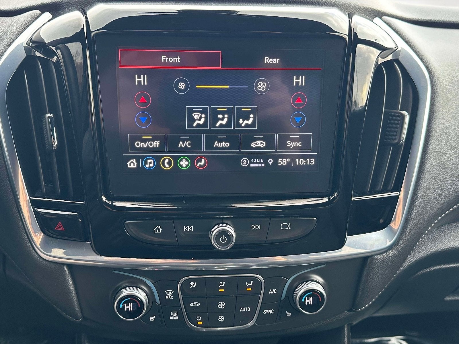 2023 Chevrolet Traverse LT Cloth