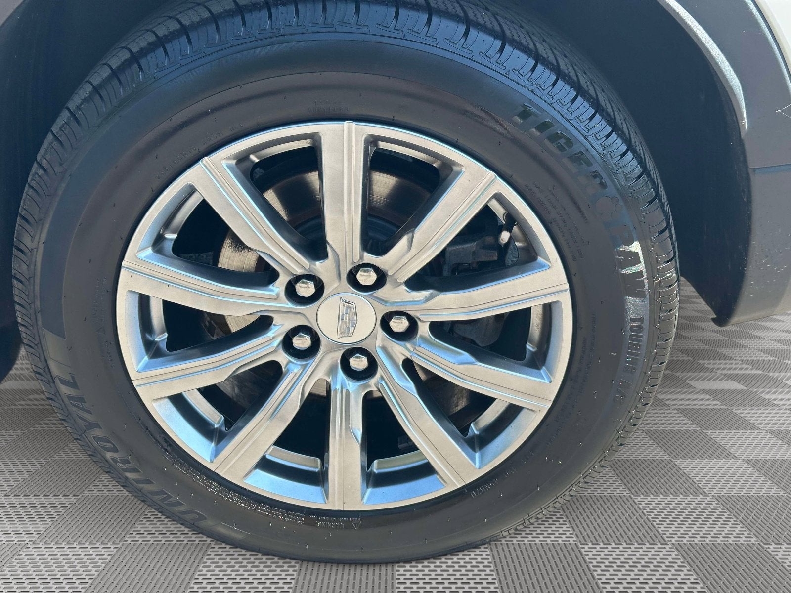 2019 Cadillac XT4 AWD Premium Luxury
