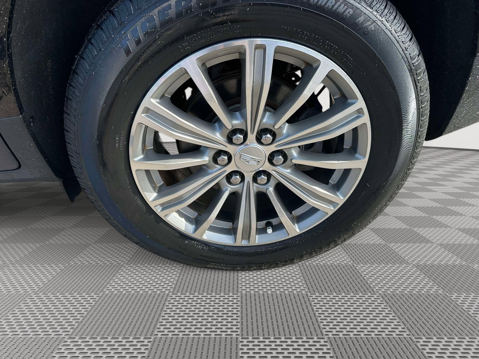 2017 Cadillac XT5 Luxury AWD