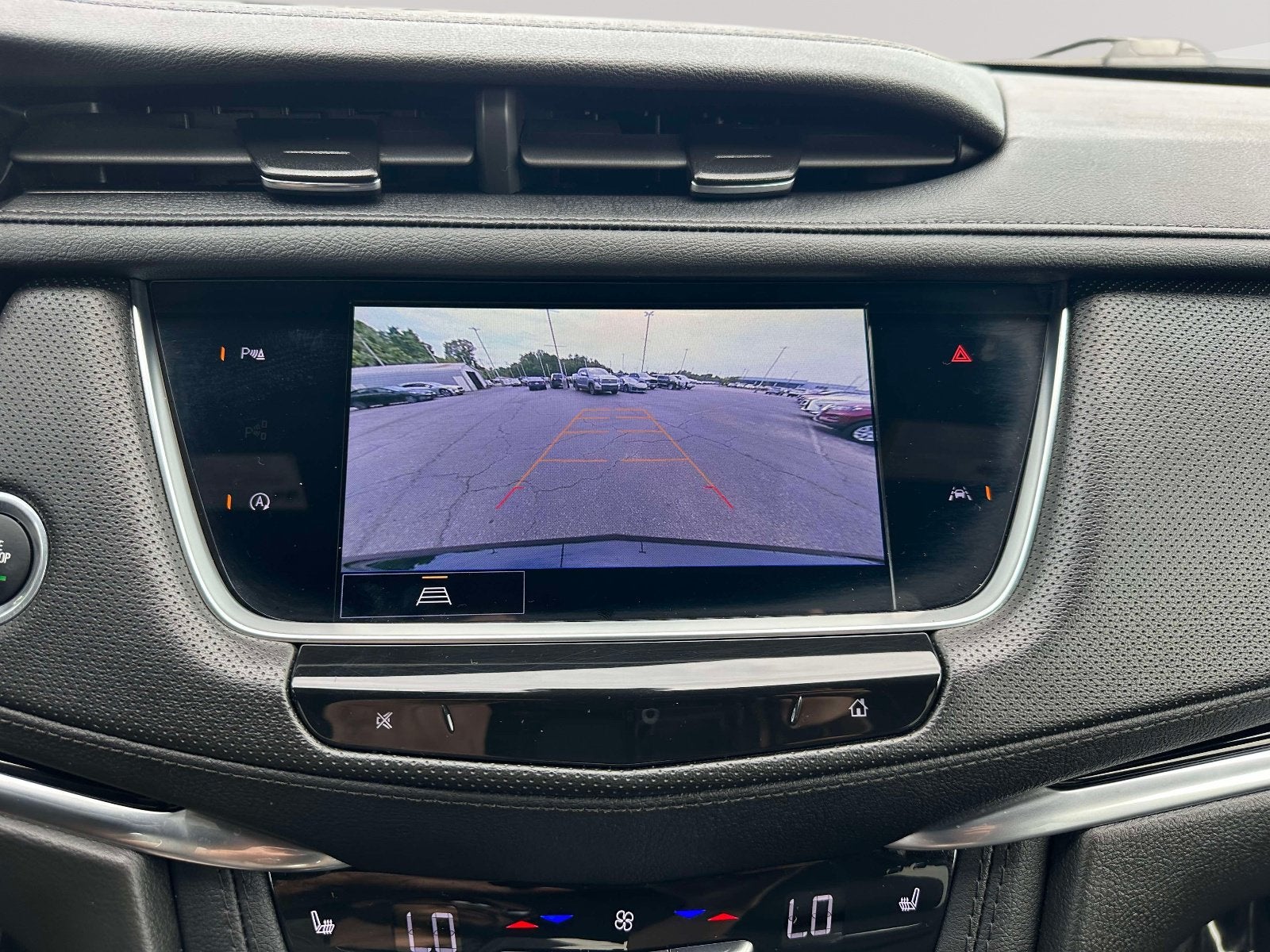 2025 Cadillac XT6 Luxury