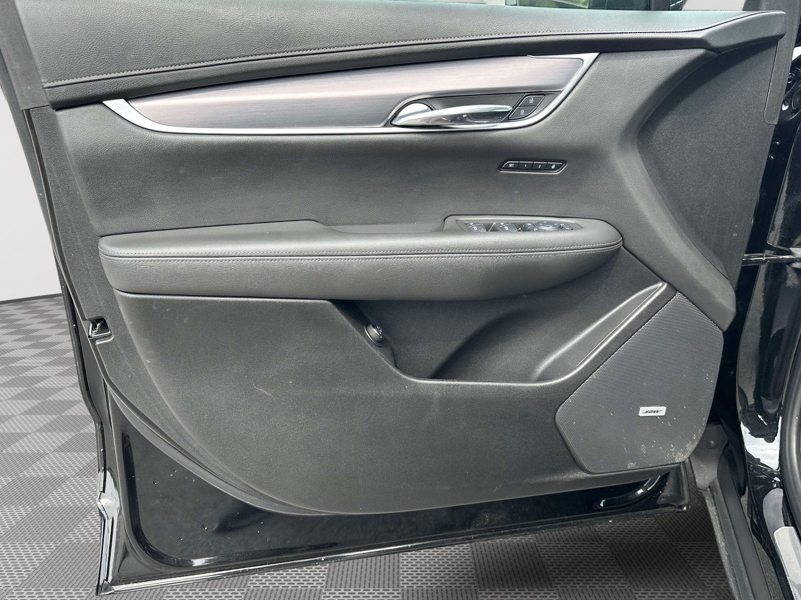 2025 Cadillac XT6 Luxury