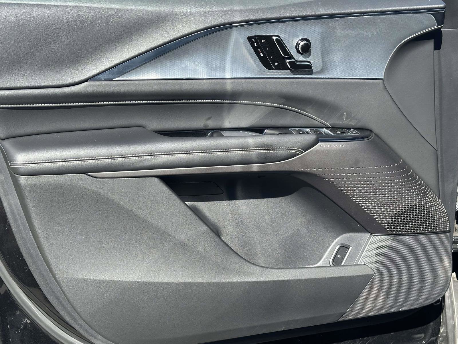 2024 Cadillac LYRIQ Tech