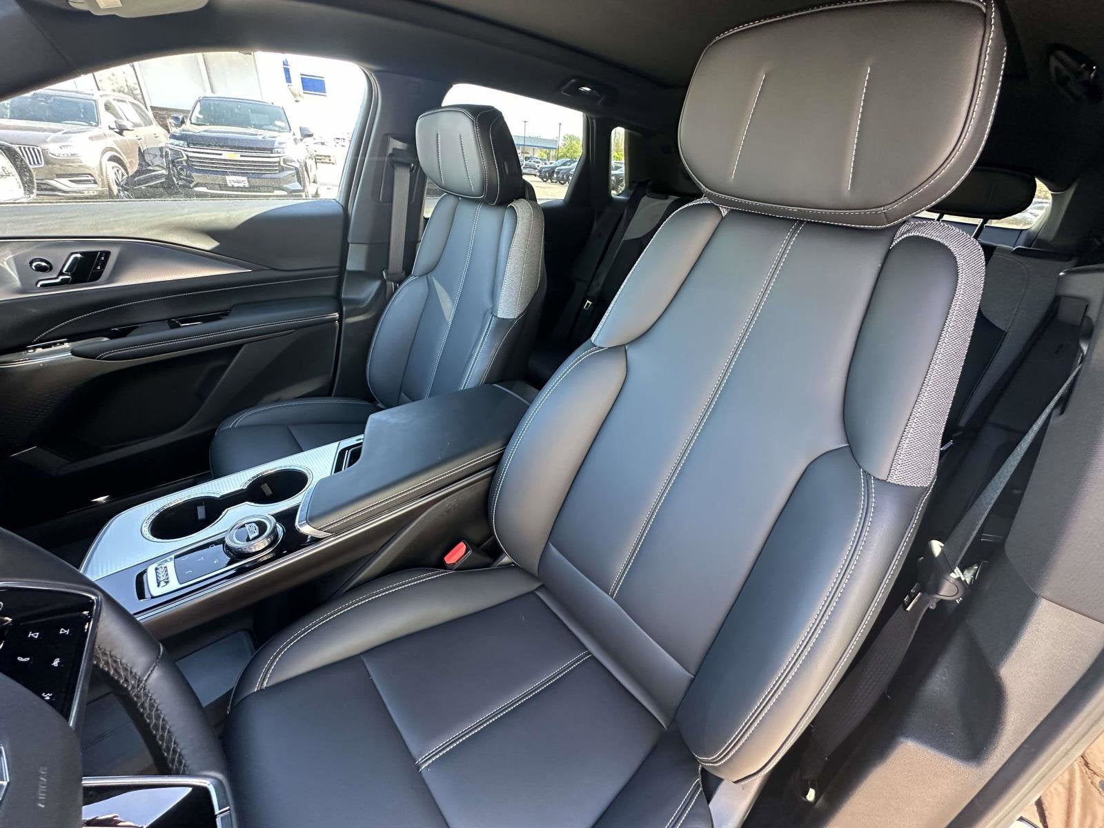 2024 Cadillac LYRIQ Tech