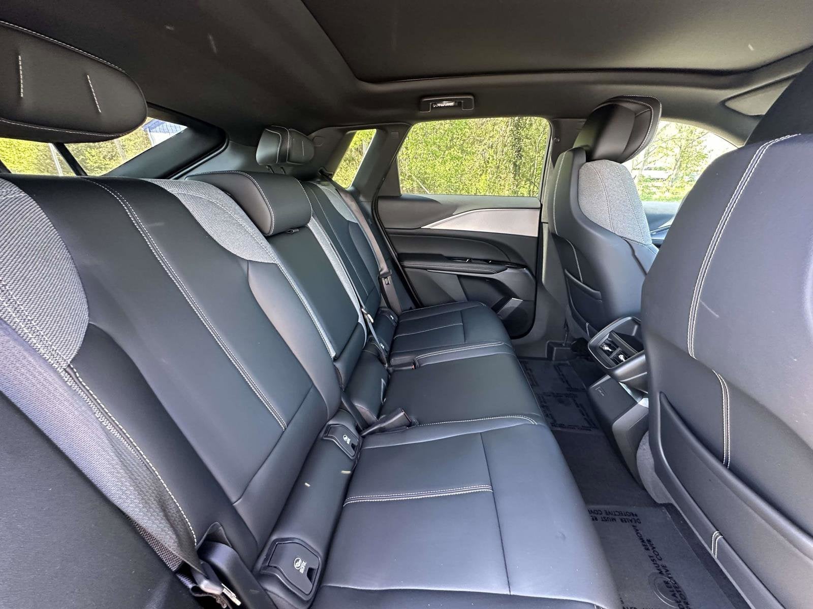 2024 Cadillac LYRIQ Tech