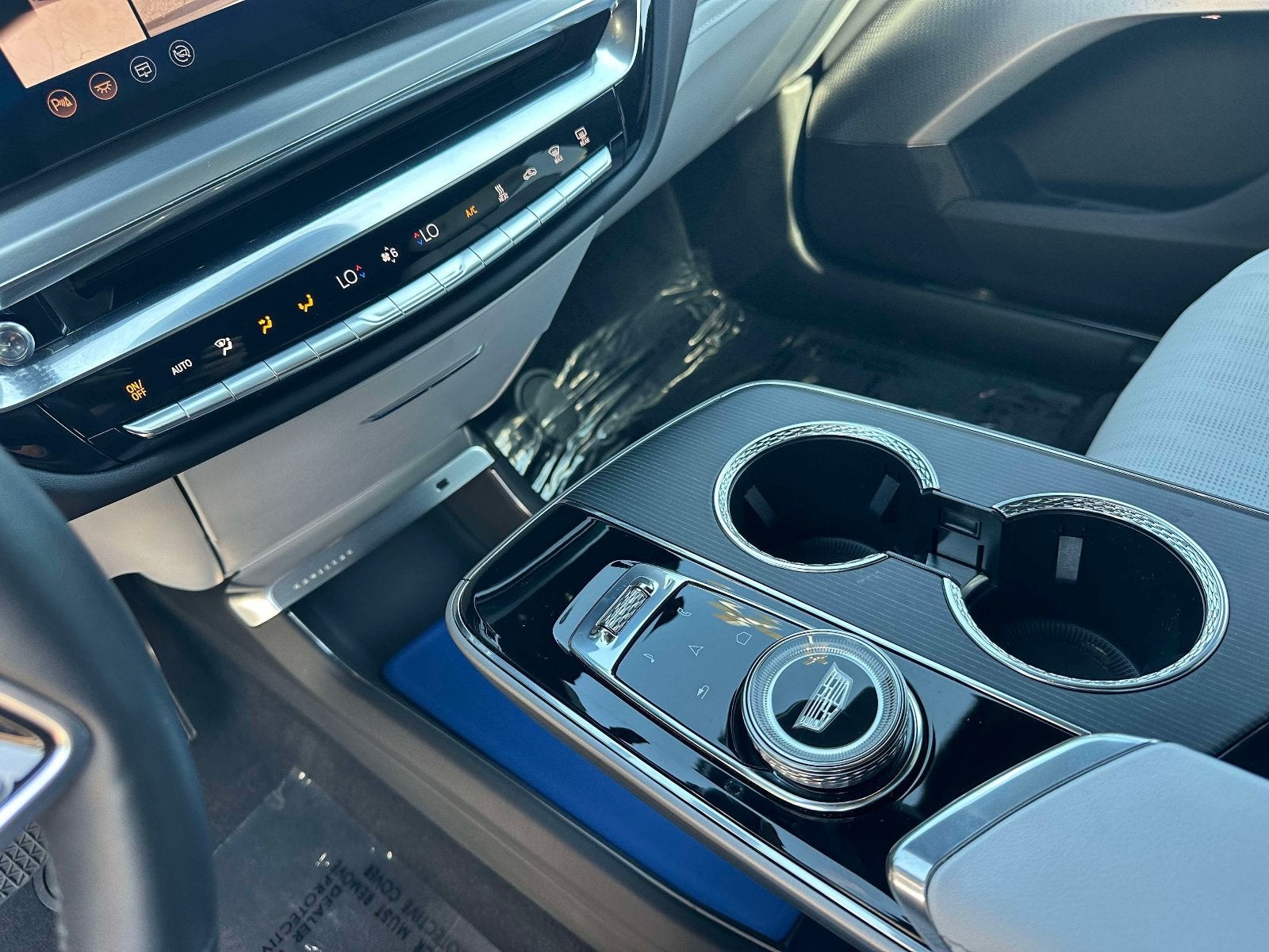 2024 Cadillac LYRIQ Sport 2