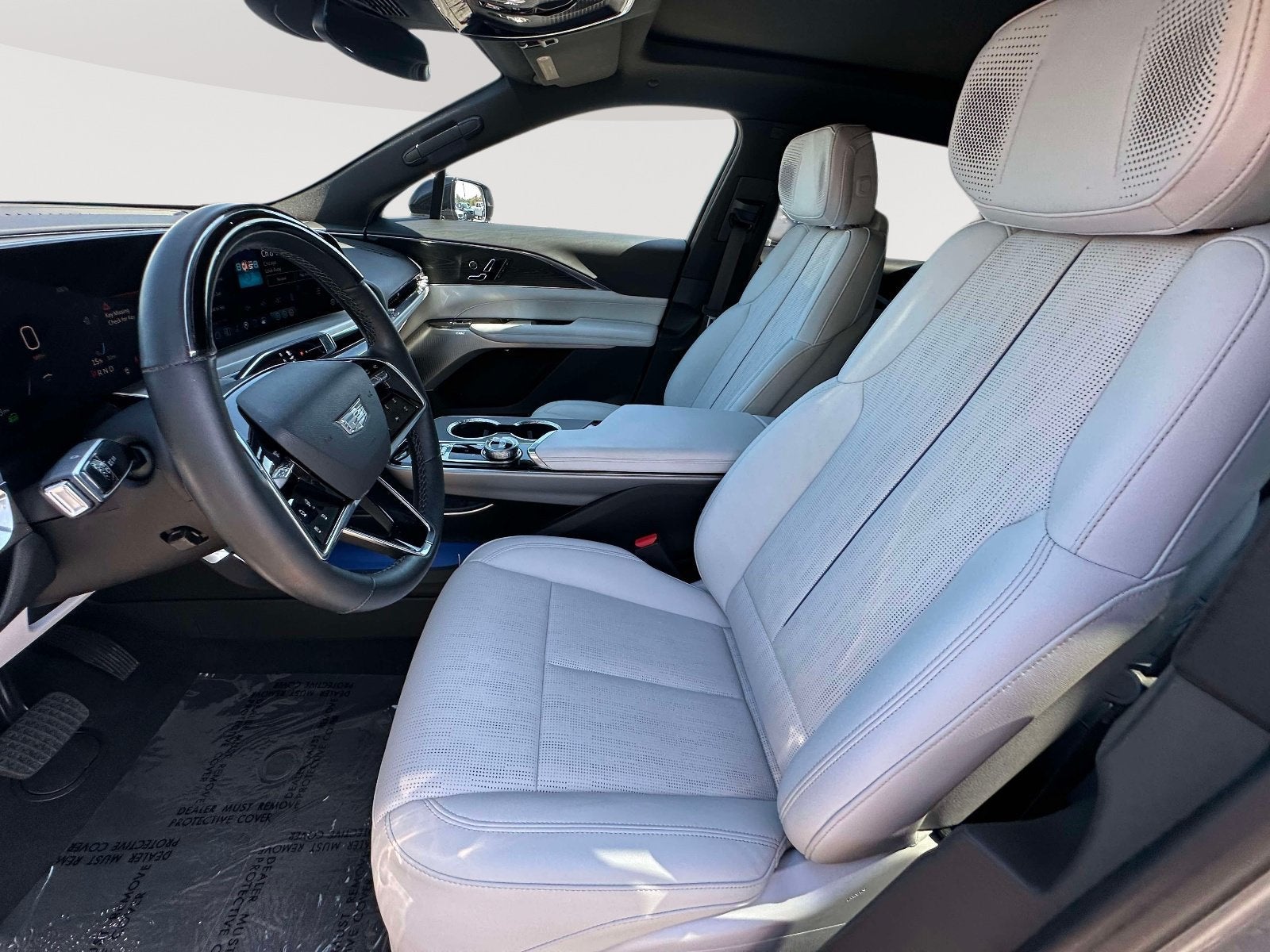 2024 Cadillac LYRIQ Sport 2