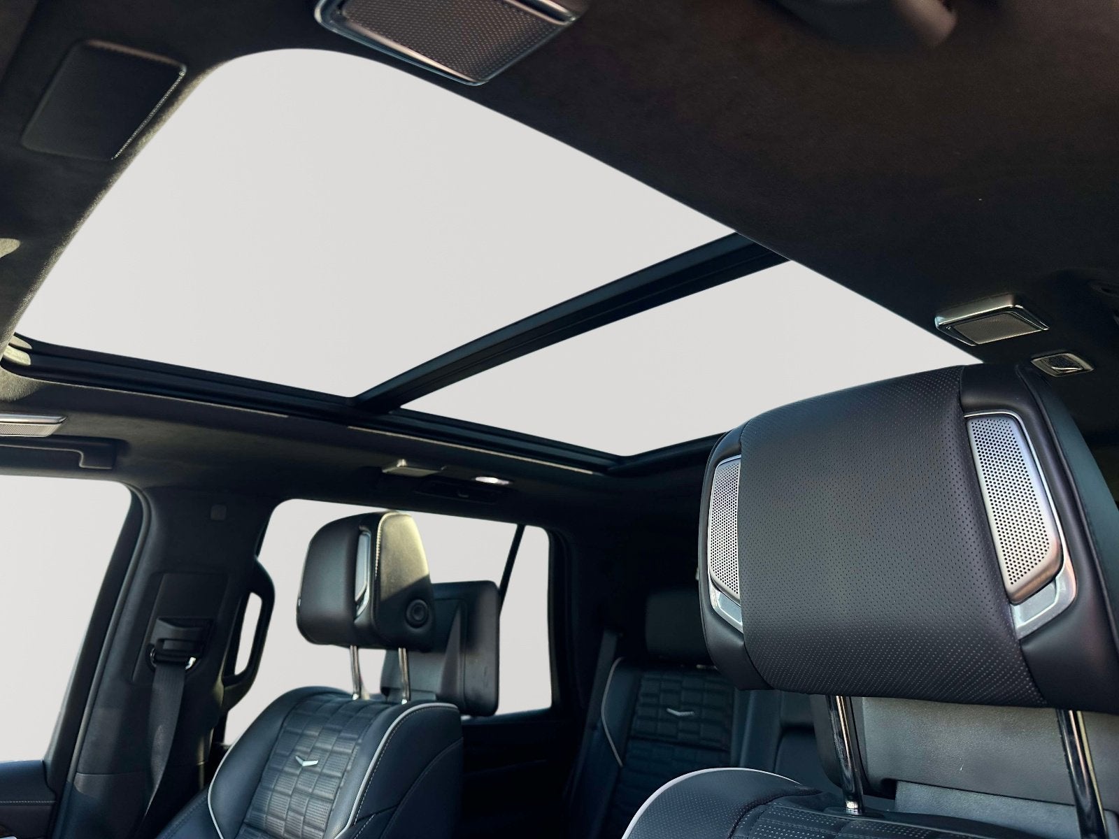 2022 Cadillac Escalade Premium Luxury Platinum