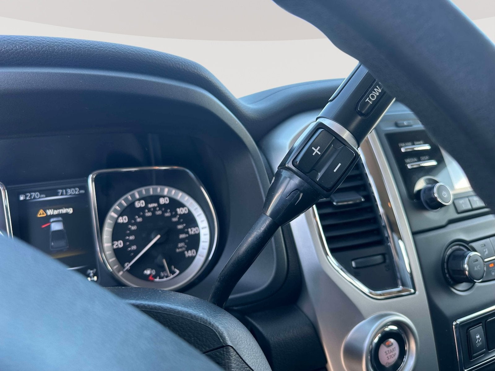 2017 Nissan Titan SV