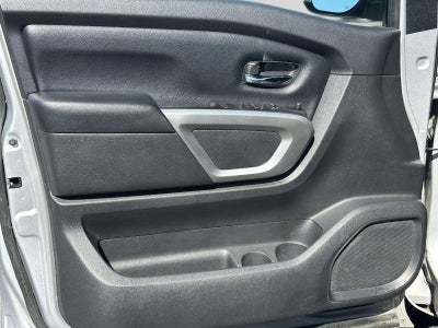 2017 Nissan Titan SV