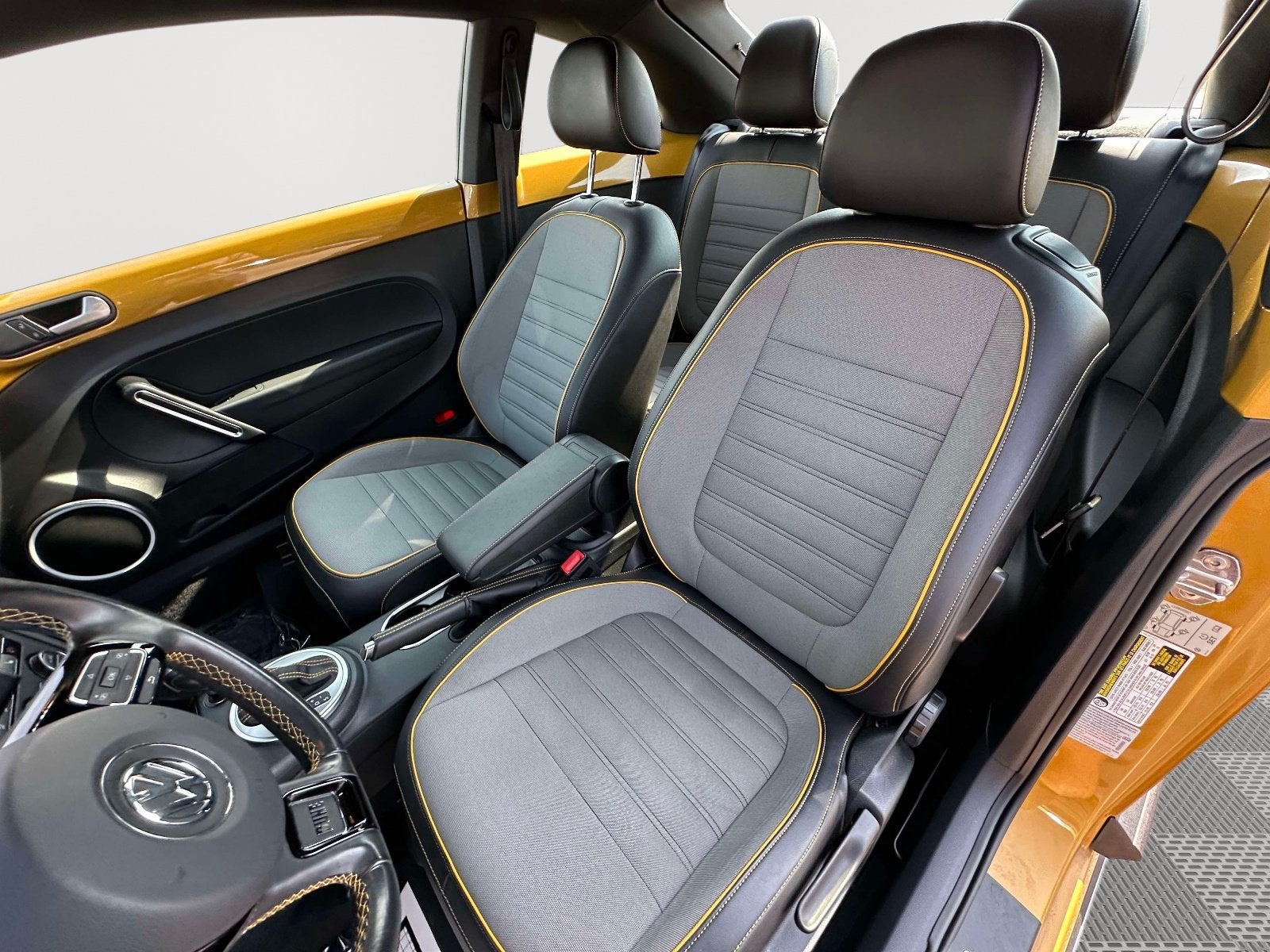 2016 Volkswagen Beetle 1.8T Dune