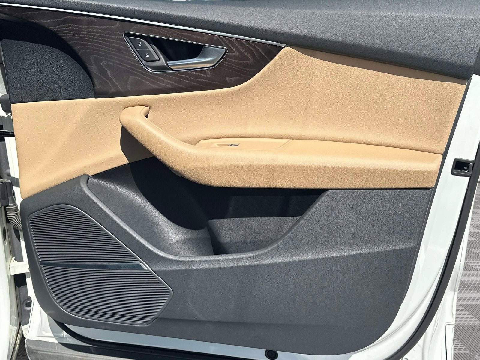 2019 Audi Q8 Premium Plus