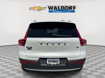 2022 Volvo XC40 Momentum