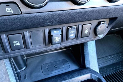 2019 Toyota Tacoma SR V6