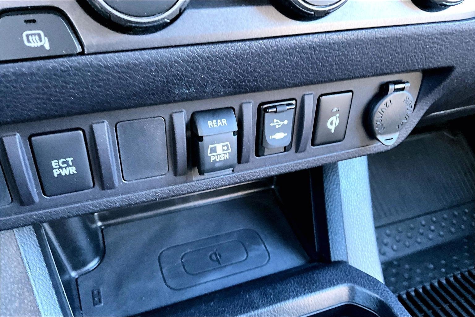 2019 Toyota Tacoma SR V6