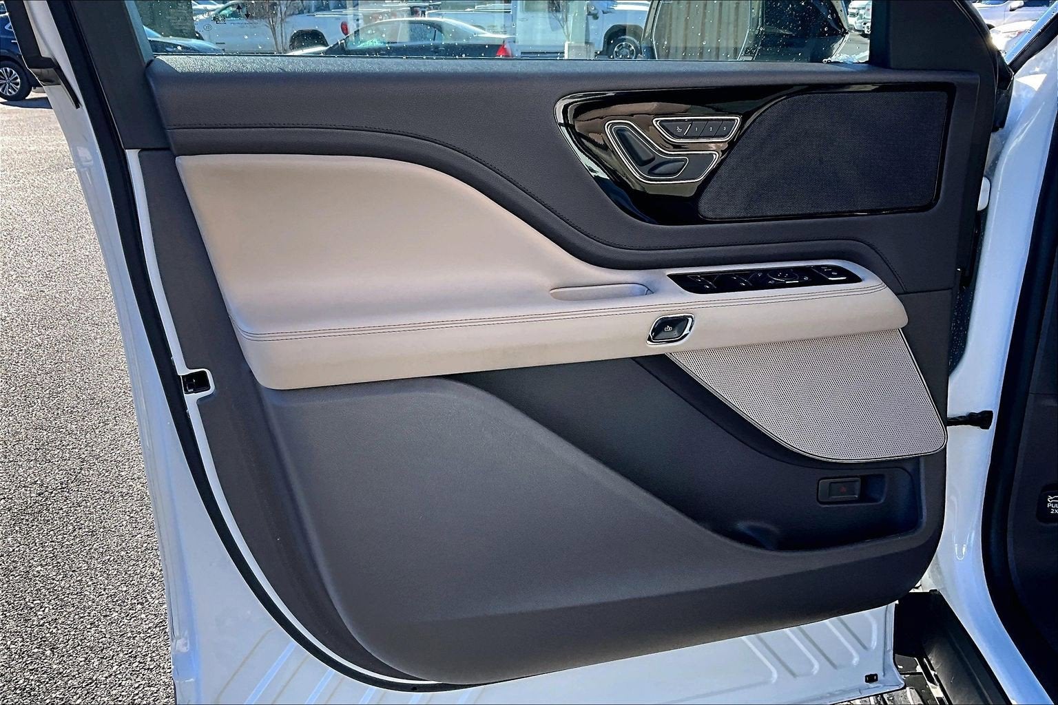 2022 Lincoln Aviator Standard