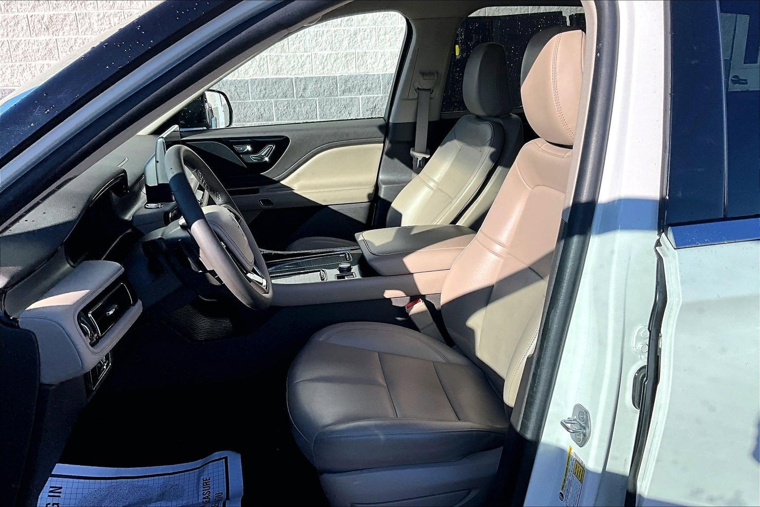 2022 Lincoln Aviator Standard